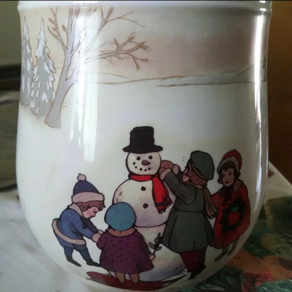Hallmark Merry Time of Year Canister/Cookie Jar  Winter Snowman 8” X 4.75” - Picture 5 of 9